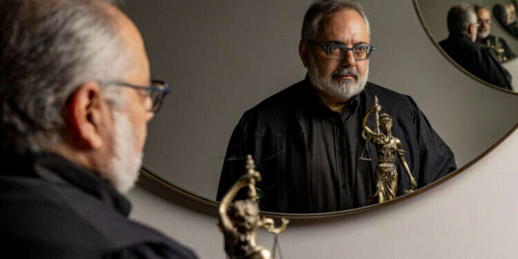 יובל אלבשן, צילום: נעמה שטרן "צועקת דמוקרטיה ומובילה את ישראל לדיקטטורה"