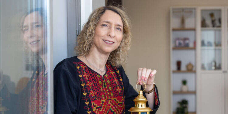 לגעת בנקודות התורפה. עידית בר. צילום: יוסי אלוני