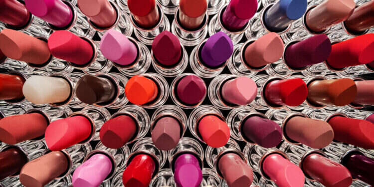 שפתונים של MAC. צילום: יח פסיכולוגיה של האודם: מה צבע השפתון שלך אומר עלייך?