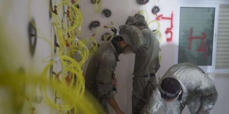 הרס בית המחבל. צילום: דובר צה צפו בתיעוד: צה"ל הרס את בית המחבל שביצע פיגוע דריסה