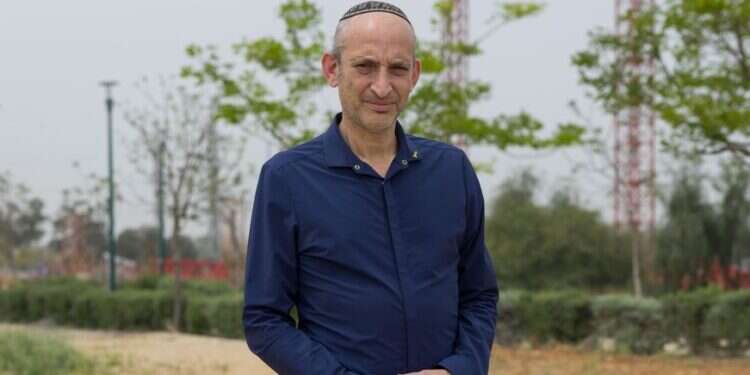 ראש מנהלת תקומה, אביעד פרידמן. צילום: אביעד מולדובן "אם המחיר של להיות ציוני הוא להתעורר בלילה מפיצוצים – זה מה שיהיה"