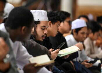 נערים מוסלמים - אילוסטרציה, צילום: Ahmed HASAN / AFP