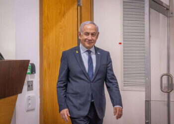 החוק קובע: המשפט חייב לאפשר לרה"מ לנהל את המדינה