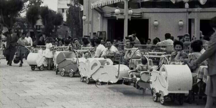 "לעשות את הדבר הכי נכון כשבדלת עומדים שני קציני אס.אס."