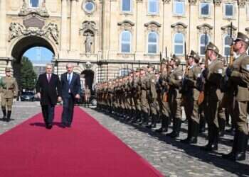 ויקטור אורבן במהלך ביקור נתניהו: בית הדין בהאג "הפך לכלי פוליטי"