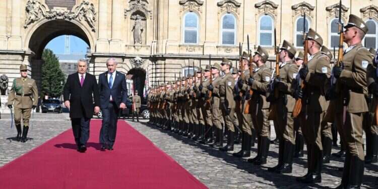ויקטור אורבן במהלך ביקור נתניהו: בית הדין בהאג "הפך לכלי פוליטי"