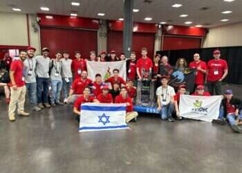 שבת לפני ההישג: תלמידי אמית מודיעין פרשו מגמר אליפות הרובוטיקה העולמית