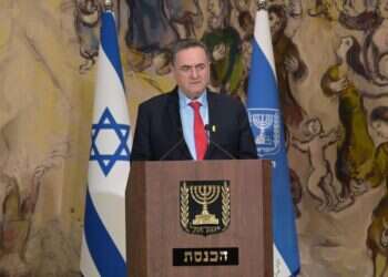 שר הביטחון: "מתחייב שנעשה את הכל להחזיר את כל החטופים הביתה"