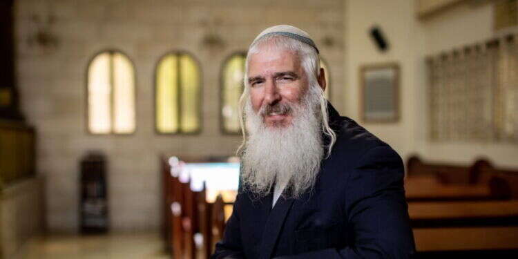 "אחרי שרב אשי נלחם איתך כתף אל כתף בעזה, הוא מסביר לך את הגמרא"
