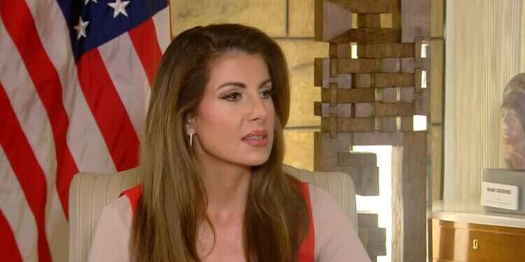 מורגן אורטגוס בראיון ל-LBCI הלבנוני. צילום מסך מיוטיוב שליחת ארה"ב: חיזבאללה צריך להתפרק מנשקו – באחריות צבא לבנון