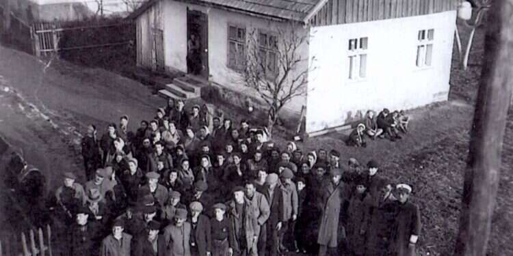 איסוף יהודי אנדריכוב, 1940. ארכיון יד ושם