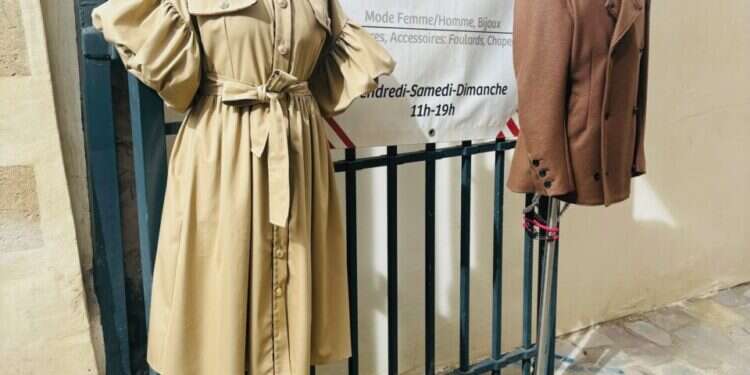 חנות יד שנייה בפריז. צילום: נעמה רוזן קרייף התיקים, האופנה וחנויות יד שנייה – הייתי בפריז וחזרתי מאוהבת