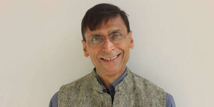 האינטלקטואל ההודי, פרופ' מַקַרַנְד פַּרַנְגַ'פֶּה "אנו זקוקים לסיפור דומה לזה של ישראל – מעין 'יציאת מצרים' הודית"