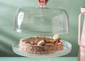 קינוחים, עוגות וחטיפים: מוצרים חדשים וכשרים לפסח 2025