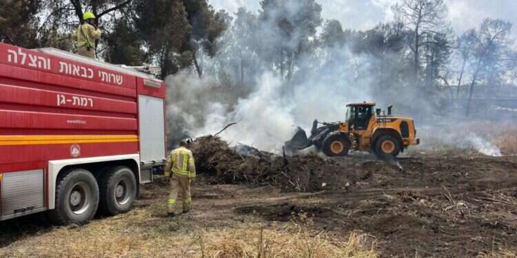 כלים הנדסיים של צה השריפה בהרי ירושלים: הושגה שליטה על האש